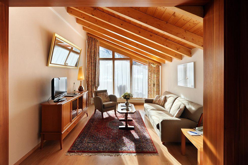 Hotel Tschugge Zermatt Exterior photo